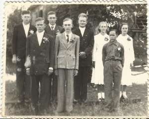 Confirmación en Hohenau III, pastor Emanuel Beckman (1952-1956).